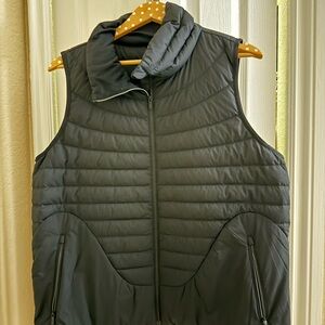 Black puffer pack it down vest